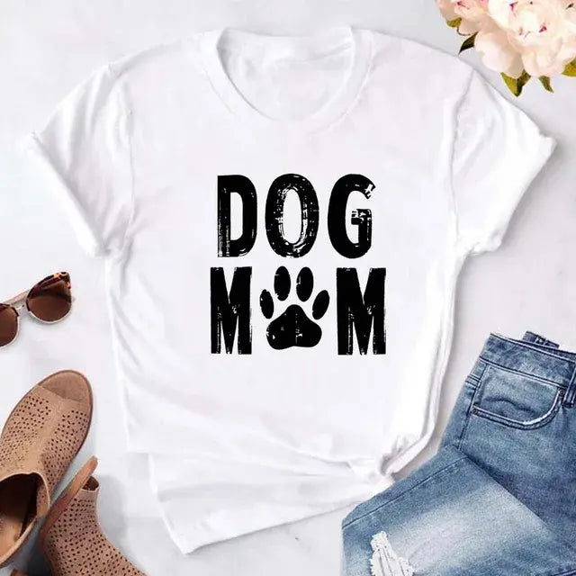 Cute Women's Dog Mom Graphic T-Shirt